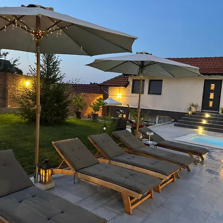 Villa Infinity